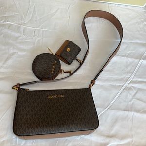 MICHAEL KORS Jet Set Logo Crossbody Bag